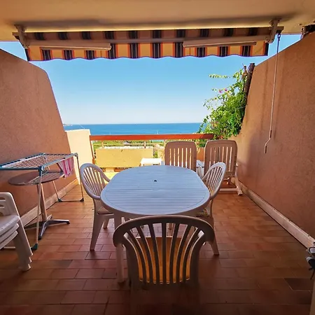 Apartment T2 Pour 4 Personnes Avec Terrasse, Vue Mer, Parking - Fr-1-803-36 Le Lavandou