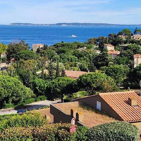 T2 Pour 4 Personnes Avec Terrasse, Vue Mer, Parking - Fr-1-803-36 Appartement Le Lavandou